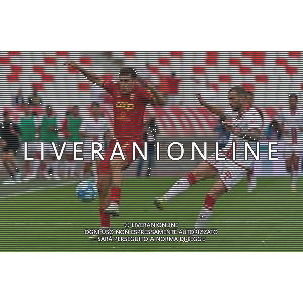Tommaso Biasci (US Catanzaro 1929) and Francesco Vicari (SSC Bari) during the Italian Serie B match SSC Bari vs US Catanzaro 1929 on September 24, 2023 at the San Nicola stadium in Bari, Italy. Photo by Emmanuele Mastrodonato/ag. Aldo Liverani sas ©Emanuele Mastrodonato / AGENZIA ALDO LIVERANI SAS