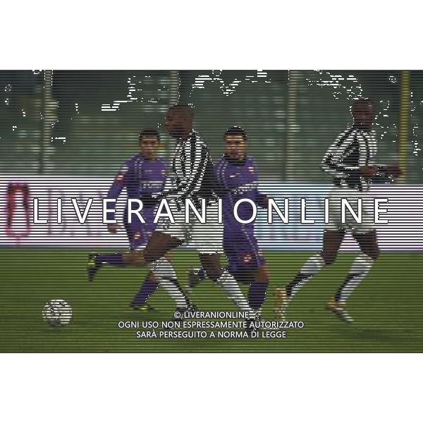 Firenze 01/12/2005 Fiorentina-Juventus Tim Cup 2005/2006 Nella foto: Zalayeta Marcelo contro Bojinov Valeri, Pazienza Michele e Vieira Patrick.* Ph Gianni Nucci/Agenzia Aldo Liverani