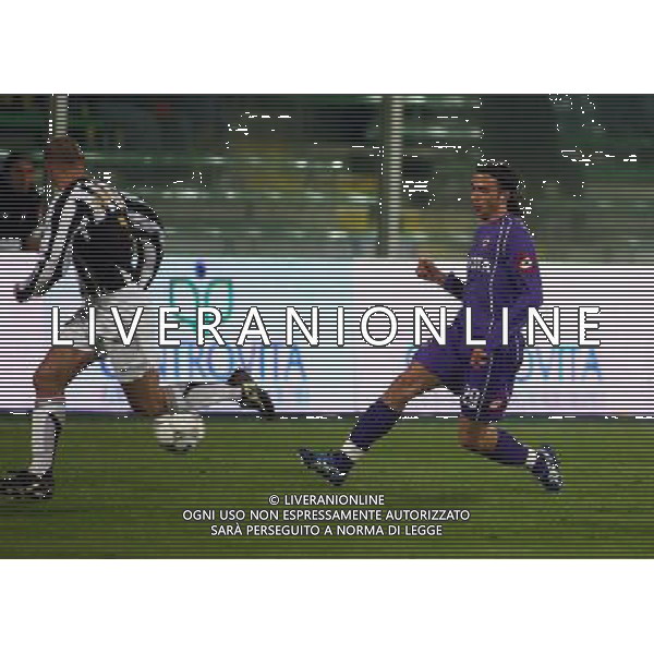 Firenze 01/12/2005 Fiorentina-Juventus Tim Cup 2005/2006 Nella foto: Pazzini Giampaolo contro Pessotto Gianluca.* Ph Gianni Nucci/Agenzia Aldo Liverani
