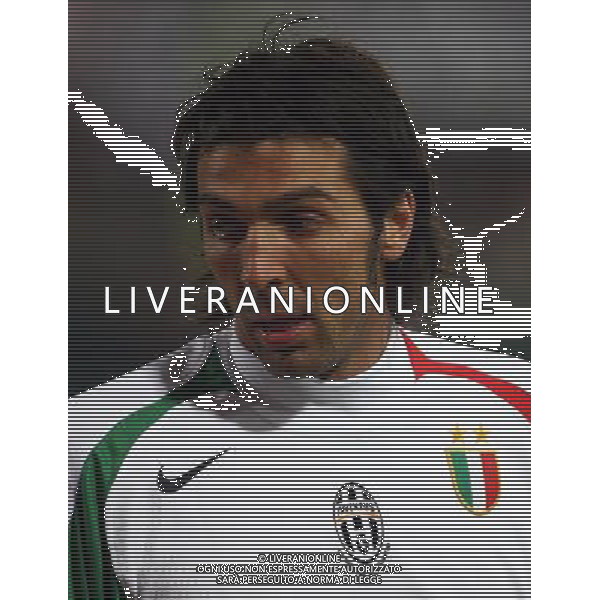 Firenze 01/12/2005 Fiorentina-Juventus Tim Cup 2005/2006 Nella foto: Buffon Gianluigi.* Ph Gianni Nucci/Agenzia Aldo Liverani
