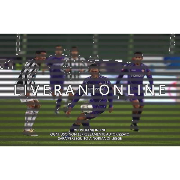Firenze 01/12/2005 Fiorentina-Juventus Tim Cup 2005/2006 Nella foto: Pazzini Giampaolo contro Mutu Adrian, Pazienza Michele.* Ph Gianni Nucci/Agenzia Aldo Liverani