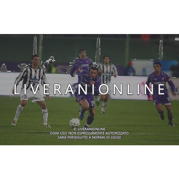 Firenze 01/12/2005 Fiorentina-Juventus Tim Cup 2005/2006 Nella foto: Pazzini Giampaolo contro Mutu Adrian, Pazienza Michele.* Ph Gianni Nucci/Agenzia Aldo Liverani