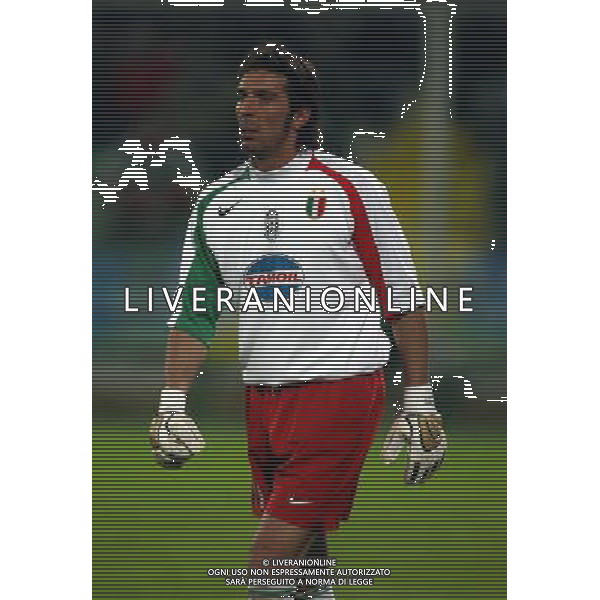 Firenze 01/12/2005 Fiorentina-Juventus Tim Cup 2005/2006 Nella foto: Buffon Gianluigi.* Ph Gianni Nucci/Agenzia Aldo Liverani