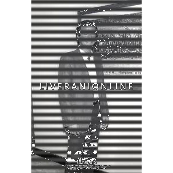 NEG-RETROSPETTIVA LUCIANO SPINOSI CALCIATORE NELLA FOTO LUCIANO SPINOSI NELLA SEDE DEL MILAN NELL\'ANNO 1983-1984 AG ALDO LIVERANI SAS  