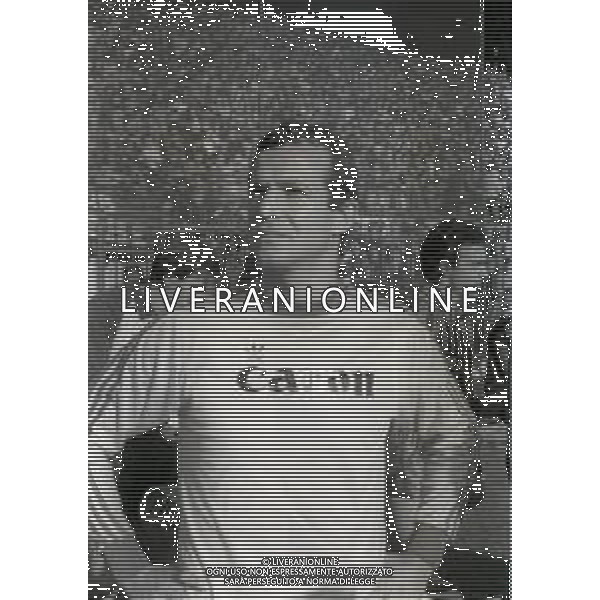NEG-RETROSPETTIVA LUCIANO SPINOSI CALCIATORE NELLA FOTO LUCIANO SPINOSI CON LA MAGLIA DEL VERONA AG ALDO LIVERANI SAS 