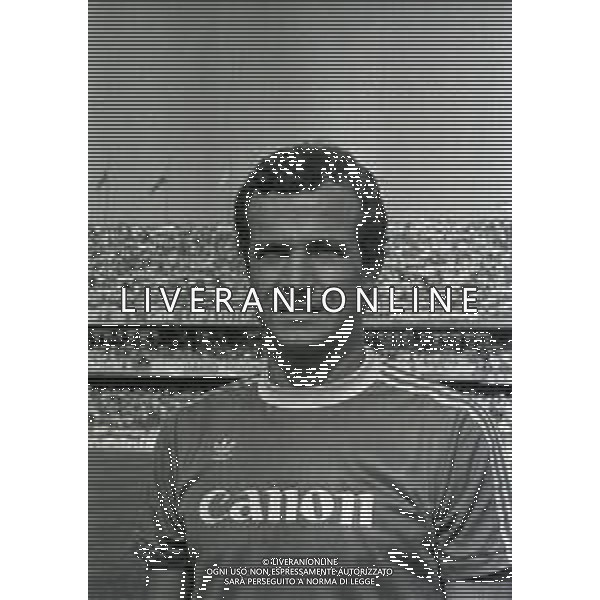 NEG-RETROSPETTIVA LUCIANO SPINOSI CALCIATORE NELLA FOTO LUCIANO SPINOSI CON LA MAGLIA DEL VERONA AG ALDO LIVERANI SAS 