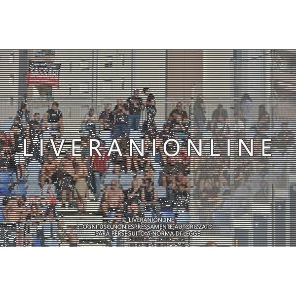 27-9-2023. Cagliari calcio-A.C. Milan. 6° giornata campionato calcio italiano Serie A 2023/2024, Stadio Unipol Domus Cagliari. Foto Salvatore Moi/Agenzia Aldo Liverani s.a.s. Nella foto: Tifosi Milan in trasferta, nel settore ospiti dello stadio Unipol Domus di Cagiari ©MOI SALVATORE / AGENZIA ALDO LIVERANI SAS