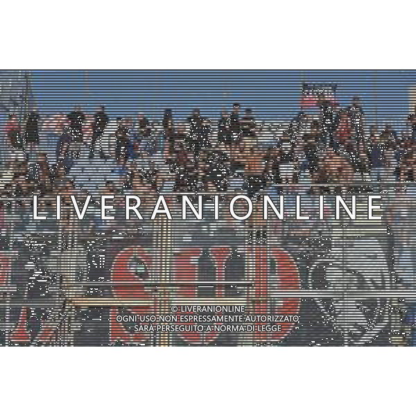 27-9-2023. Cagliari calcio-A.C. Milan. 6° giornata campionato calcio italiano Serie A 2023/2024, Stadio Unipol Domus Cagliari. Foto Salvatore Moi/Agenzia Aldo Liverani s.a.s. Nella foto: Tifosi Milan in trasferta, nel settore ospiti dello stadio Unipol Domus di Cagiari ©MOI SALVATORE / AGENZIA ALDO LIVERANI SAS