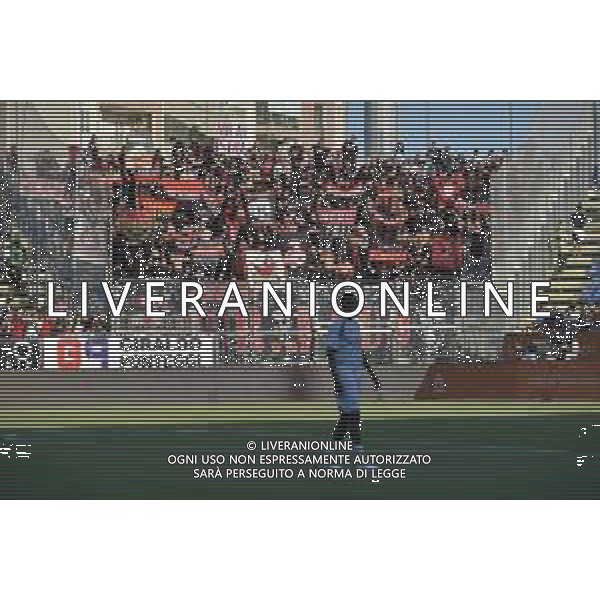 27-9-2023. Cagliari calcio-A.C. Milan. 6° giornata campionato calcio italiano Serie A 2023/2024, Stadio Unipol Domus Cagliari. Foto Salvatore Moi/Agenzia Aldo Liverani s.a.s. Nella foto: Tifosi Milan in trasferta, nel settore ospiti dello stadio Unipol Domus di Cagiari ©MOI SALVATORE / AGENZIA ALDO LIVERANI SAS