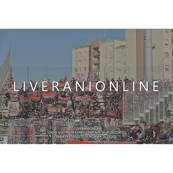 27-9-2023. Cagliari calcio-A.C. Milan. 6° giornata campionato calcio italiano Serie A 2023/2024, Stadio Unipol Domus Cagliari. Foto Salvatore Moi/Agenzia Aldo Liverani s.a.s. Nella foto: Tifosi Milan in trasferta, nel settore ospiti dello stadio Unipol Domus di Cagiari ©MOI SALVATORE / AGENZIA ALDO LIVERANI SAS