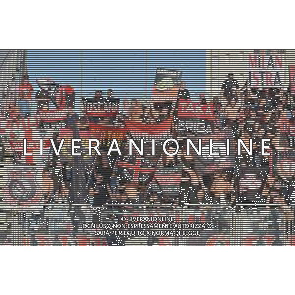 27-9-2023. Cagliari calcio-A.C. Milan. 6° giornata campionato calcio italiano Serie A 2023/2024, Stadio Unipol Domus Cagliari. Foto Salvatore Moi/Agenzia Aldo Liverani s.a.s. Nella foto: Tifosi Milan in trasferta, nel settore ospiti dello stadio Unipol Domus di Cagiari ©MOI SALVATORE / AGENZIA ALDO LIVERANI SAS