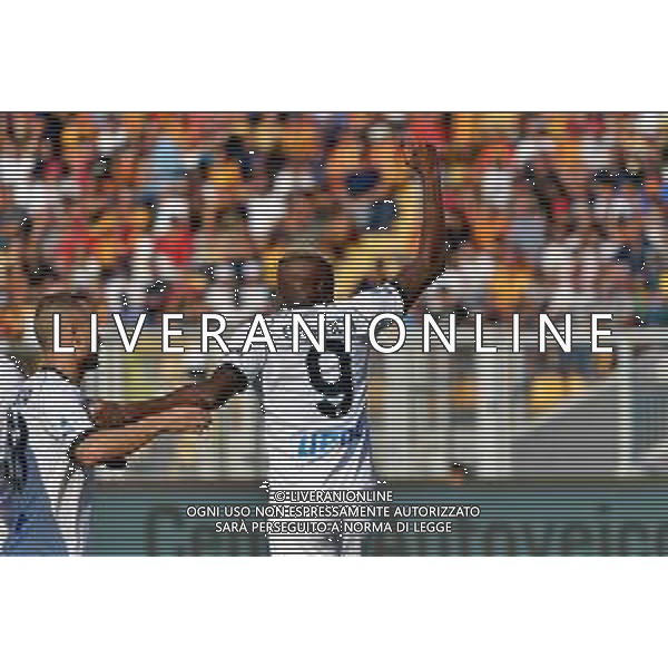 Victor Osimhen (SSC Napoli) celebrates after scoring a goal during the Italian soccer Serie A match US Lecce vs SSC Napoli on September 30, 2023 at Via del Mare Stadium in Lecce, Italy. Photo by Emmanuele Mastrodonato/ag. Aldo Liverani sas/AGENZIA ALDO LIVERANI SAS