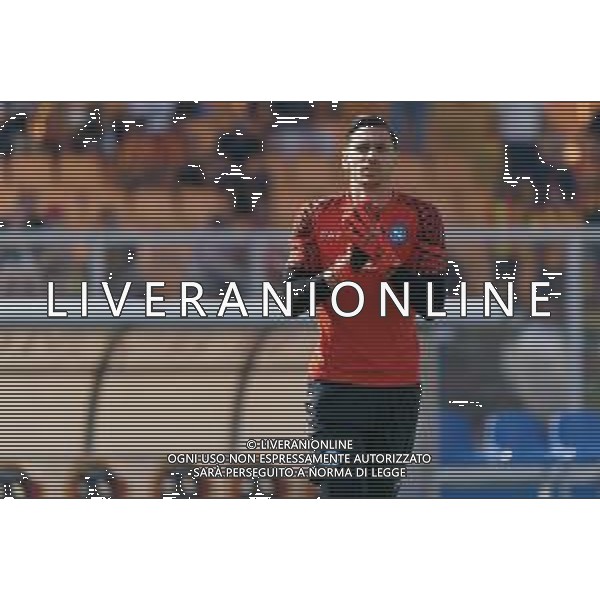 Alex Meret (SSC Napoli) applauds fans during the Italian soccer Serie A match US Lecce vs SSC Napoli on September 30, 2023 at Via del Mare Stadium in Lecce, Italy. Photo by Emmanuele Mastrodonato/ag. Aldo Liverani sas/AGENZIA ALDO LIVERANI SAS