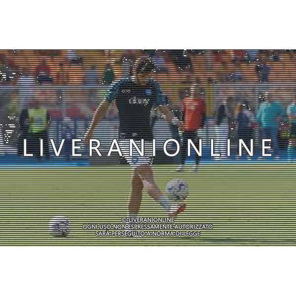 Khvicha Kvaratskhelia (SSC Napoli) warm up during the Italian soccer Serie A match US Lecce vs SSC Napoli on September 30, 2023 at Via del Mare Stadium in Lecce, Italy. Photo by Emmanuele Mastrodonato/ag. Aldo Liverani sas/AGENZIA ALDO LIVERANI SAS