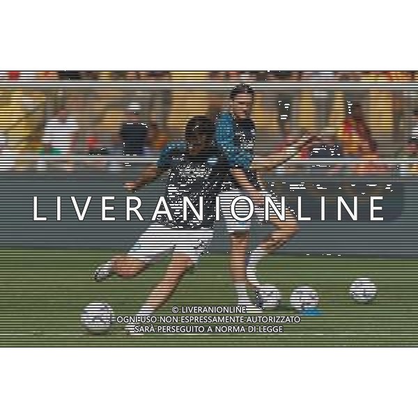 Khvicha Kvaratskhelia (SSC Napoli) warm up during the Italian soccer Serie A match US Lecce vs SSC Napoli on September 30, 2023 at Via del Mare Stadium in Lecce, Italy. Photo by Emmanuele Mastrodonato/ag. Aldo Liverani sas/AGENZIA ALDO LIVERANI SAS