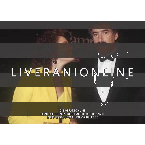DIAP-RETROSPETTIVA LORY DEL SANTO ATTRICE NELLA FOTO LORY DEL SANTO CON ELLIOTT GOULD A CAMPIONE D\'ITALIA AG ALDO LIVERANI SAS