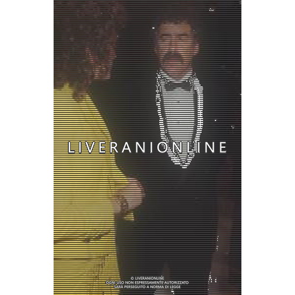 DIAP-RETROSPETTIVA LORY DEL SANTO ATTRICE NELLA FOTO LORY DEL SANTO CON ELLIOTT GOULD A CAMPIONE D\'ITALIA AG ALDO LIVERANI SAS