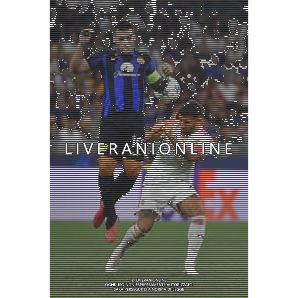 Inter vs Benfica nella foto Lautaro Martinez (Inter) e Nicolas Otamendi (Benfica) Milano 03-10-2023 Stadio Giuseppe Meazza - San Siro UEFA Champions League fase a gironi 2a giornata - Gruppo D foto Roberto Garavaglia/ag. Aldo Liverani sas