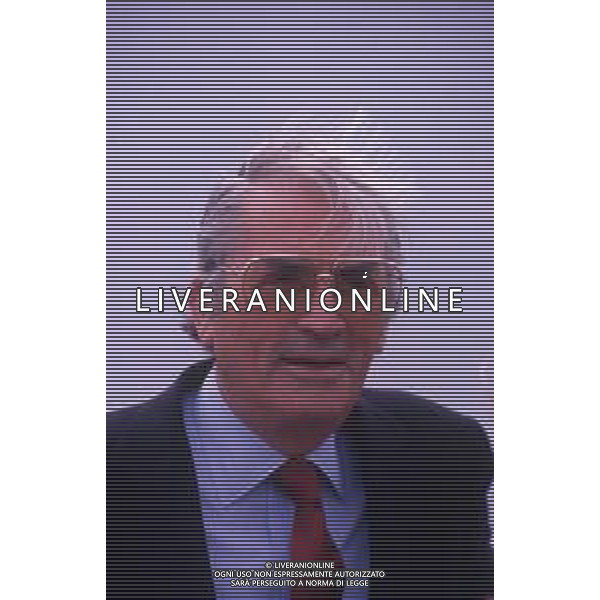 DIAP-RETROSPETTIVA GREGORY PECK ATTORE NELLA FOTO GREGORY PECK A CANNES NELL\'ANNO 1989 AG ALDO LIVERANI SAS 