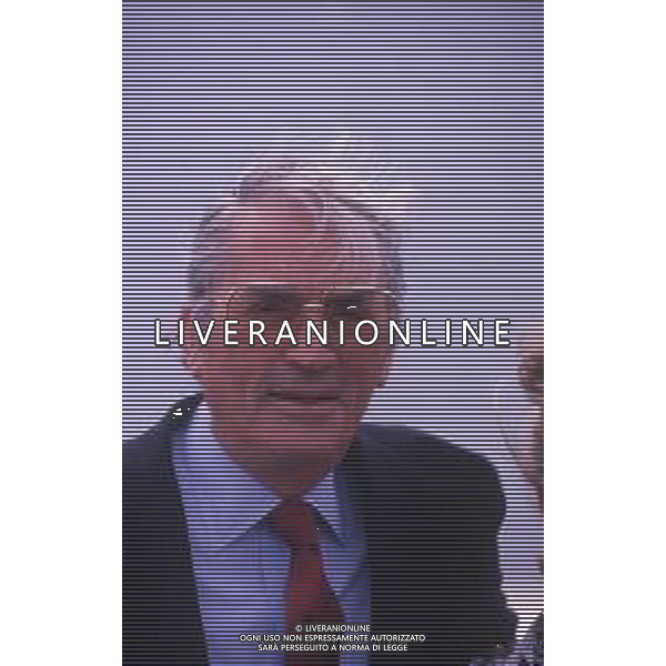 DIAP-RETROSPETTIVA GREGORY PECK ATTORE NELLA FOTO GREGORY PECK A CANNES NELL\'ANNO 1989 AG ALDO LIVERANI SAS 