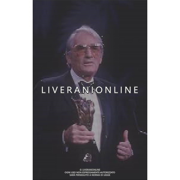 DIAP-RETROSPETTIVA GREGORY PECK ATTORE NELLA FOTO GREGORY PECK A CANNES NELL\'ANNO 1989 AG ALDO LIVERANI SAS 