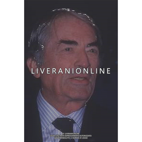 DIAP-RETROSPETTIVA GREGORY PECK ATTORE NELLA FOTO GREGORY PECK A CANNES NELL\'ANNO 1989 AG ALDO LIVERANI SAS 
