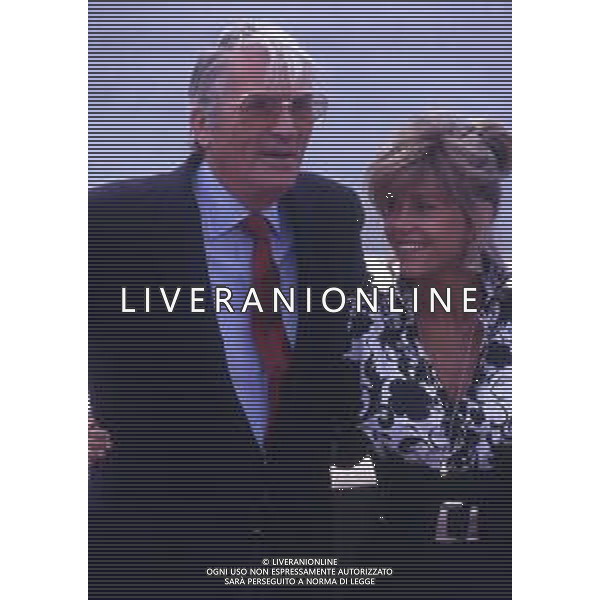 DIAP-RETROSPETTIVA GREGORY PECK ATTORE NELLA FOTO GREGORY PECK CON JANE FONDA A CANNES NELL\'ANNO 1989 AG ALDO LIVERANI SAS 