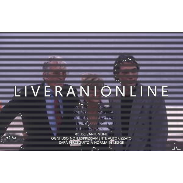 DIAP-RETROSPETTIVA GREGORY PECK ATTORE NELLA FOTO GREGORY PECK CON JANE FONDA E JIMMI SMTS A CANNES NELL\'ANNO 1989 AG ALDO LIVERANI SAS 