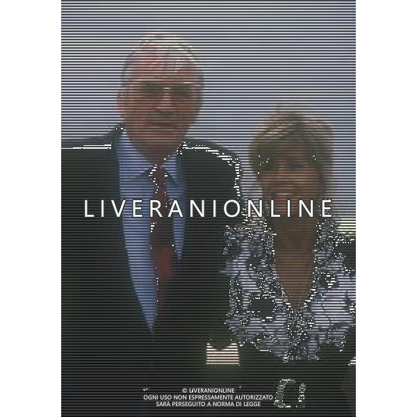 DIAP-RETROSPETTIVA GREGORY PECK ATTORE NELLA FOTO GREGORY PECK CON JANE FONDA A CANNES NELL\'ANNO 1989 AG ALDO LIVERANI SAS 