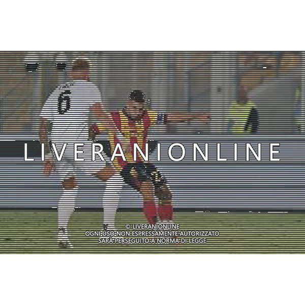 Gabriel Strefezza (US Lecce) and Uros Racic of US Sassuolo during the Italian soccer Serie A match US Lecce vs US Sassuolo on October 06, 2023 at Via del Mare Stadium in Lecce, Italy. Photo by Emmanuele Mastrodonato/ag. Aldo Liverani sas / AGENZIA ALDO LIVERANI SAS