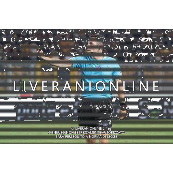 the Referee Juan Luca Sacchi of Macerata during the Italian soccer Serie A match US Lecce vs US Sassuolo on October 06, 2023 at Via del Mare Stadium in Lecce, Italy. Photo by Emmanuele Mastrodonato/ag. Aldo Liverani sas / AGENZIA ALDO LIVERANI SAS
