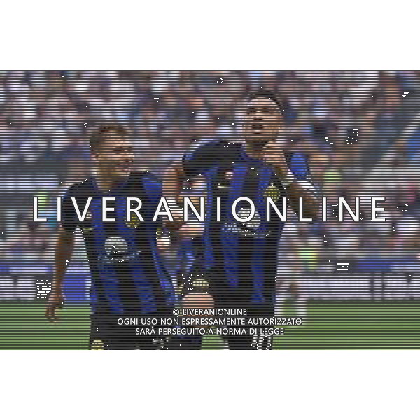 Inter vs Bologna nella foto Nicolo\' Barella (Inter) e Lautaro Martinez (Inter) esultano dopo il gol del 2 a 0 Milano 07-10-2023 Stadio Giuseppe Meazza - San Siro Campionato Serie A TIM - 8a giornata foto Roberto Garavaglia/ag. Aldo Liverani sas/ AGENZIA ALDO LIVERANI SAS