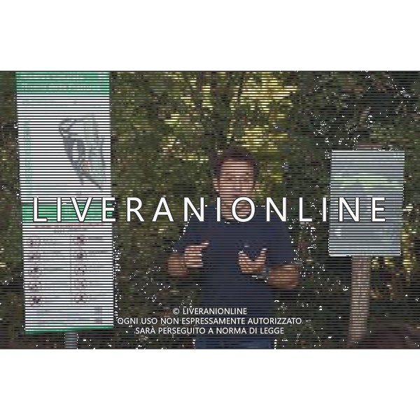 IMOLA 07 10 2023 IL BOSCO DELLA FRATTONA SI RINNOVA CON UNíAULA ALLíAPERTO E UNA NUOVA SEGNALETICA PER I SENTIERI NELLA FOTO NATURALISTA GUIDA MASSIMO BERTOZZI CEAS IMOLA NUOVA SEGNALETICA ©SANNA / AGENZIA ALDO LIVERANI SAS