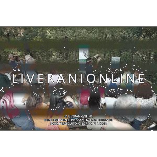 IMOLA 07 10 2023 IL BOSCO DELLA FRATTONA SI RINNOVA CON UNíAULA ALLíAPERTO E UNA NUOVA SEGNALETICA PER I SENTIERI NELLA FOTO NATURALISTA GUIDA MASSIMO BERTOZZI CEAS IMOLA NUOVA SEGNALETICA ©SANNA / AGENZIA ALDO LIVERANI SAS