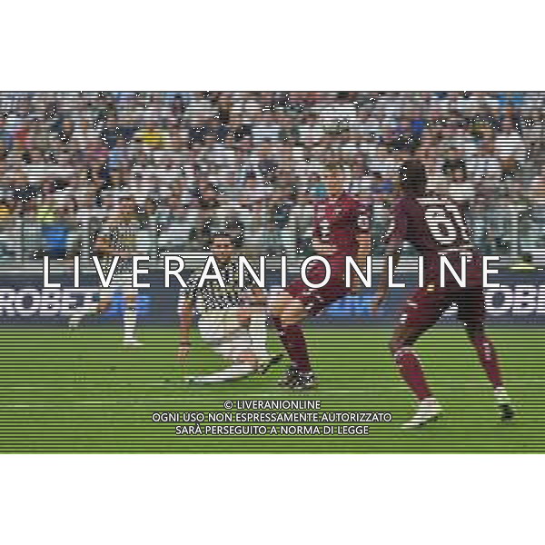 Torino 07.10.2023 Allianz Stadium @Manuela Viganti/Ag. Aldo Liverani sas Juventus vs Torino Campionato Calcio Serie A TIM 2023/2024 8a giornata Nella foto: rabiot-schuurs ©VIGANTI / AGENZIA ALDO LIVERANI SAS