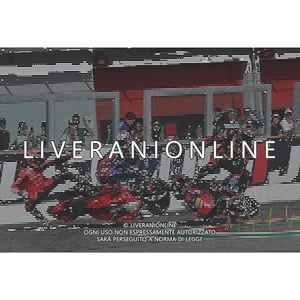 IMOLA 08 10 2023 AUTODROMO ENZO E DINO FERRARI CAMPIONATO ITALIANO VELOCITA\' SUPERBIKE GARA DUE VINTA DA ALESSANDRO DELBIANCO LORENZO ZANETTI CAMPIONE ITALIANO NELLA FOTO CADUTA ALLA VARIANTE BASSA DI LORENZO ZANETTI E MICHELE PIRRO FOTO GIANNI SANNA-AG ALDO LIVERANI SAS
