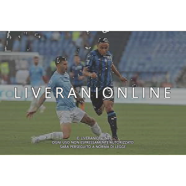 Lazio vs Atalanta - Campionato Serie A TIM - 8 giornata - Stadio Olimpico - Roma 08-10-2023 nella foto Muriel supera Romagnoli FOTO FEDERICO GAETANO-AG ALDO LIVERANI SAS