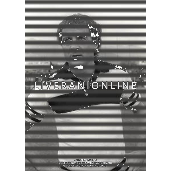 NEG-RETROSPETTIVA LUCIANO CHIARUGI CALCIATORE NELLA FOTO LUCIANO CHIARUGU CON LA MAGLIA DELLA MASSESE CALCIO NELL\'ANNO 1983-1984 AG ALDO LIVERANI SAS