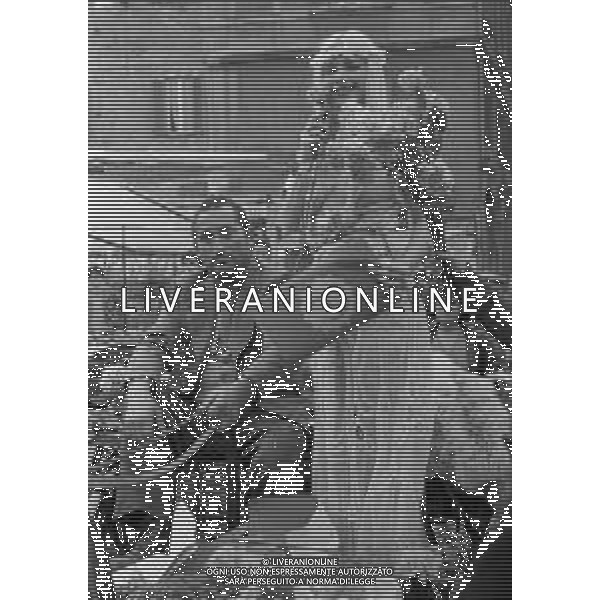 Neg - RETROSPETTIVA ILONA STALLER \'CICCIOLINA\' ATTRICE, PORNO STAR NELLA FOTO PER LE VIE DI ROMA NELL\'ANNO 1981 AG ALDO LIVERANI SAS