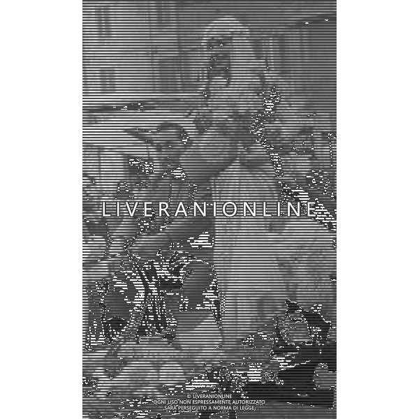 Neg - RETROSPETTIVA ILONA STALLER \'CICCIOLINA\' ATTRICE, PORNO STAR NELLA FOTO PER LE VIE DI ROMA NELL\'ANNO 1981 AG ALDO LIVERANI SAS