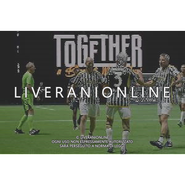 TVMV-Torino 10.10.2023 Pala Apitur ©Manuela Viganti/Agenzia Aldo Liverani Together: a Black & White Show 100 Anni Famiglia Agnelli Nella foto: esultanza juventus ©Viganti / AGENZIA ALDO LIVERANI SAS
