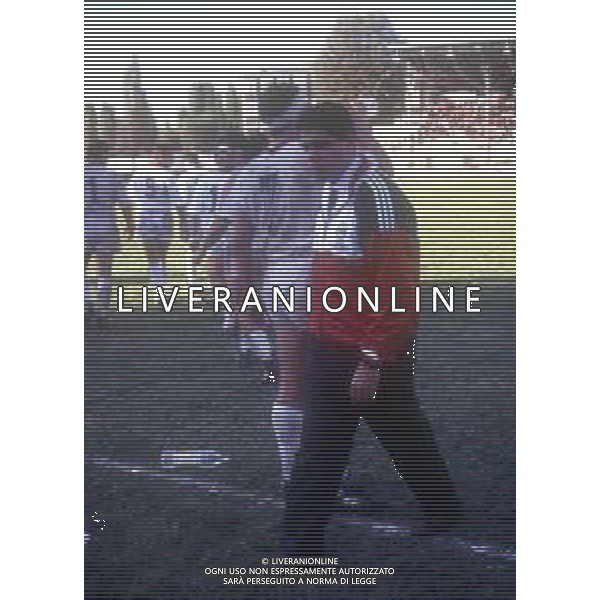 DIAP-RETROSPETTIVA MARK GORDON ELLA ALLENATORE MEDIOLANUM RUGBY NELLA FOTO MARK GORDON ELLA ALLENATORE MEDIOLANUM RUGBY NELL\'ANNO 1992-1993  AG ALDO LIVERANI SAS  