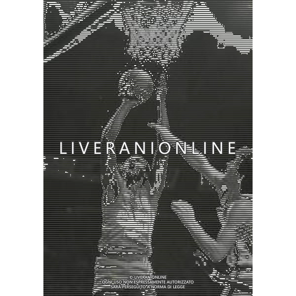 ST-RETROSPETTIVA JOSEPH WASHINGTON BRYANT BASKET NELLA FOTO JOSEPH WASHINGTON BRYANT NELL\'ANNO 1984 AG ALDO LIVERANI SAS