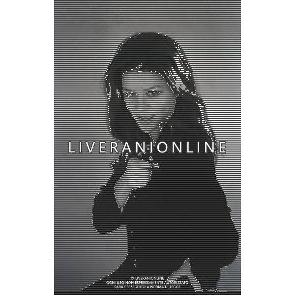 NEG-RETROSPETTIVA MILLA SANNONER ATTRICE NELLA FOTO MILLA SANNONER A MILANO NELL\'ANNO 1965  AG ALDO LIVERANI SAS 
