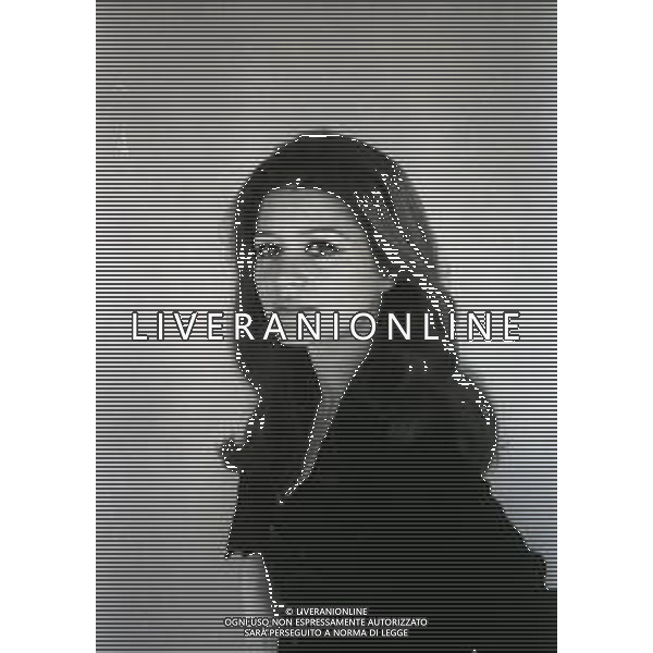 NEG-RETROSPETTIVA MILLA SANNONER ATTRICE NELLA FOTO MILLA SANNONER A MILANO NELL\'ANNO 1965  AG ALDO LIVERANI SAS 