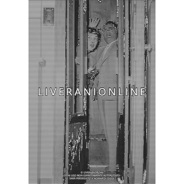Oriana Fallaci Giornalista Scrittrice con il fotografo Sandro Vespasiani a Roma negli anni \'60 Ph Archivio Giovanni Liverani/Ag. Aldo Liverani