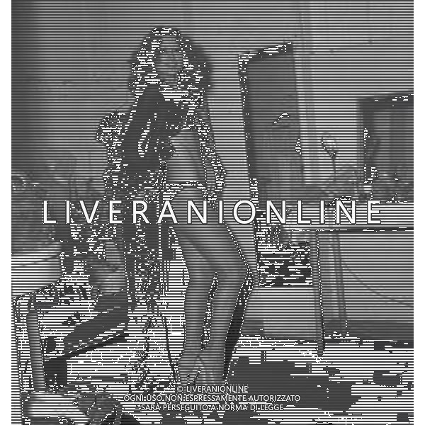 NEG-RETROSPETTIVA MILLA SANNONER ATTRICE NELLA FOTO MILLA SANNONER A MILANO NELL\'ANNO 1975 AG ALDO LIVERANI SAS  