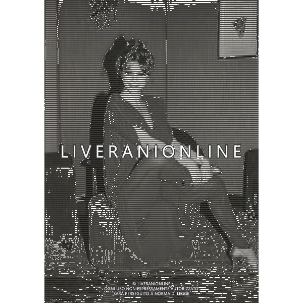 NEG-RETROSPETTIVA MILLA SANNONER ATTRICE NELLA FOTO MILLA SANNONER A MILANO NELL\'ANNO 1979 IN TEATRO AG ALDO LIVERANI SAS 