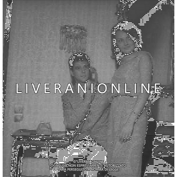 NEG-RETROSPETTIVA GIANNI RIVERA CALCIATORE NELLA FOTO GIANNI RIVERA CON LA FIDANZATA ANNA SPIAGGI NELL\'ANNO 1967 A MILANO AG ALDO LIVERANI SAS