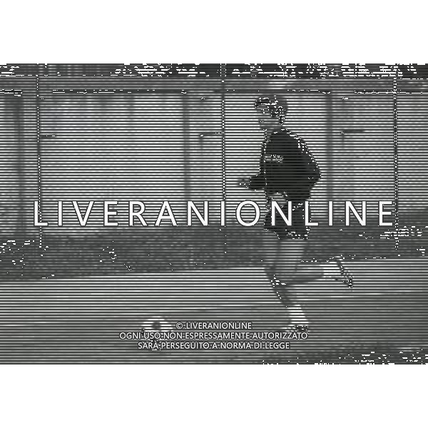 NEG-RETROSPETTIVA GIANNI RIVERA CALCIATORE NELLA FOTO GIANNI RIVERA AD ASIAGO NELL\'ANNO 1975 IN ALLENAMENTO AG ALDO LIVERANI SAS 
